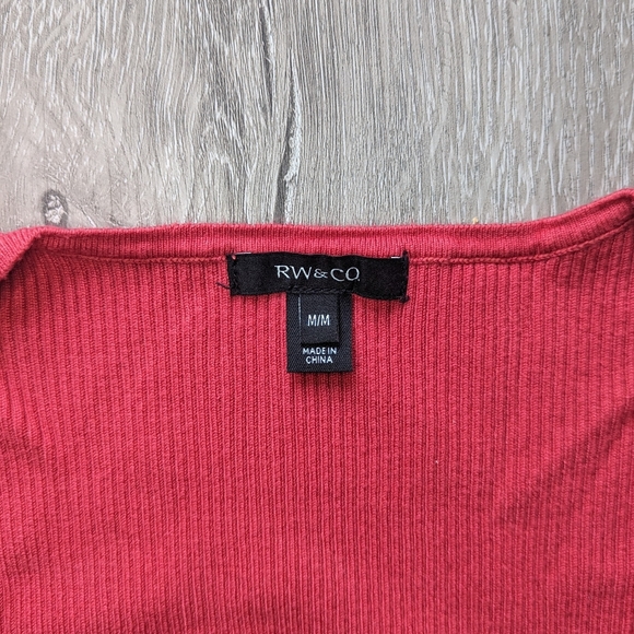 3/$15 Pink Rib-knit Sweetheart Neckline Tee RW&Co - Picture 5 of 5